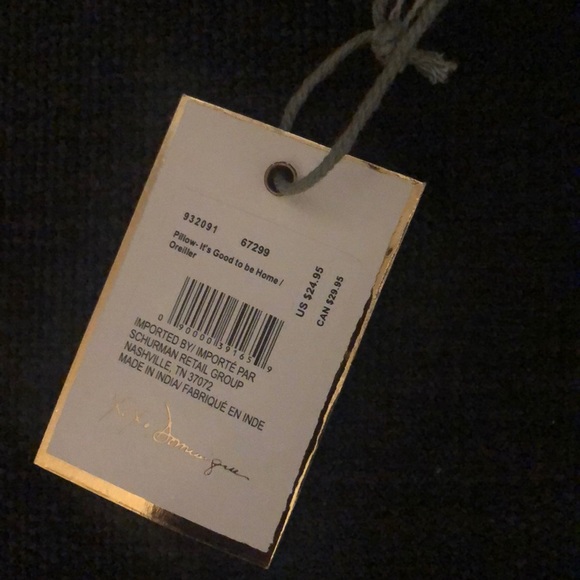 NWT cute accent pillow!! - Picture 4 of 4